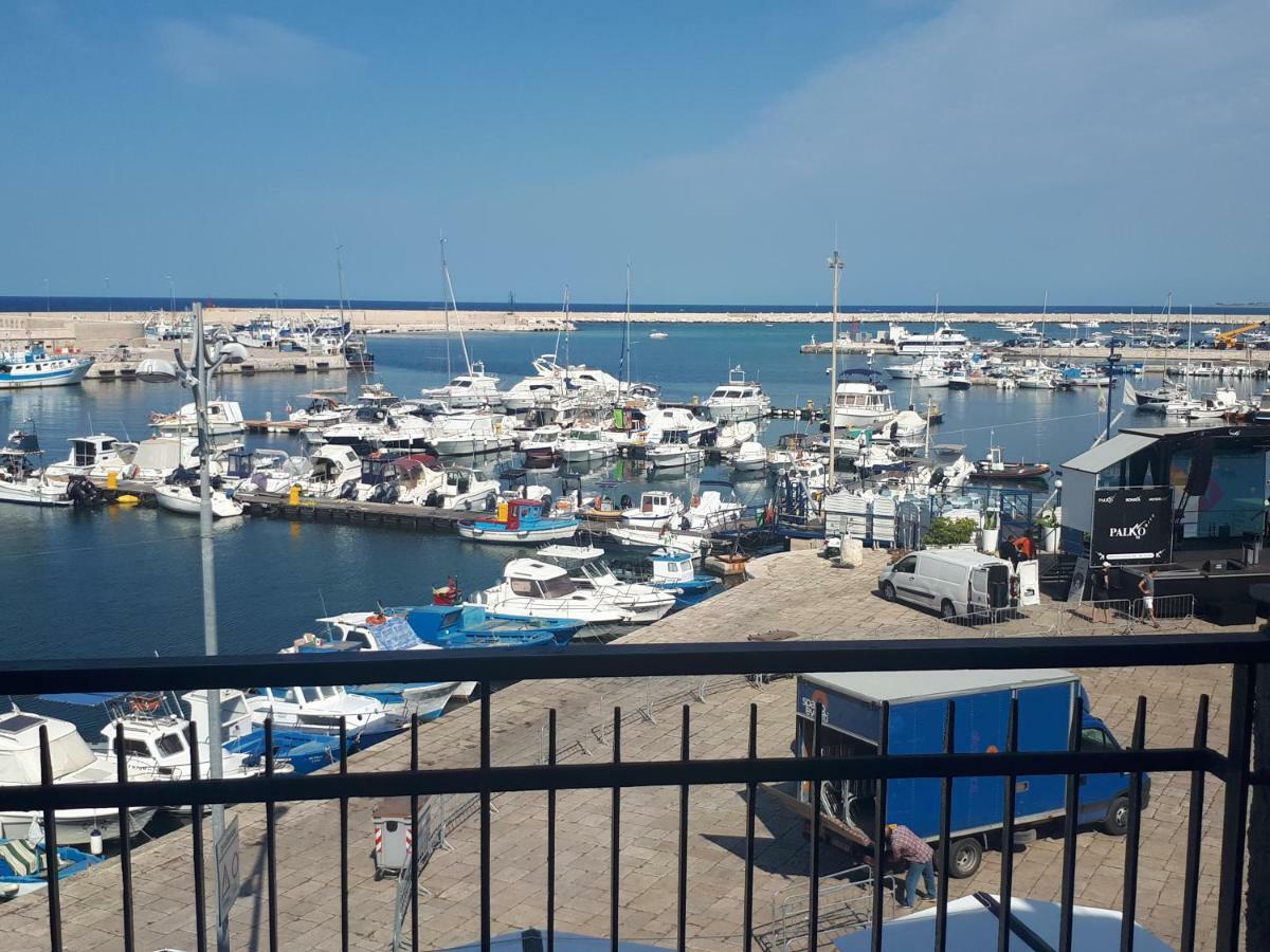 Casanelmare * Mola di Bari